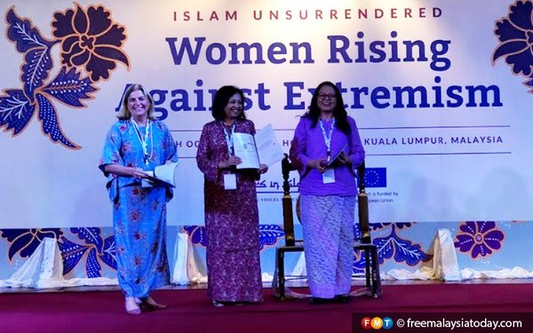 (From left) Head of the European Union delegation to Malaysia Maria Fernandez Castillo, social activist Marina Mahathir, and SIS executive director Rozana Isa at the launch of the survey.