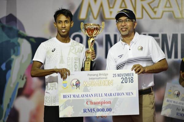 Nik Fakaruddin has won the Full Marathon Men's Open, Malaysian category, four years in a row.