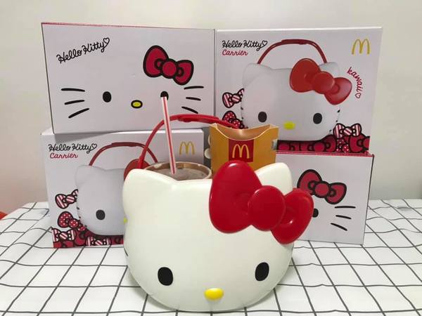 Image via Facebook Chan Elaine Hello Kitty Carrier Singapore Malaysia Thailand