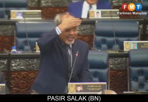 Tajuddin Abdul Rahman made the remark while tapping his forehead.