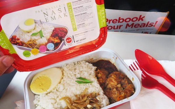 Image via ciklilyputih.blogspot.com Nasi Lemak Pak Nasser AirAsia Kini Tiba Di Mid Valley Megamall