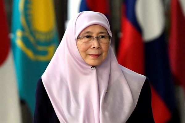 Dr Wan Azizah, Timbalan Perdana Menteri.