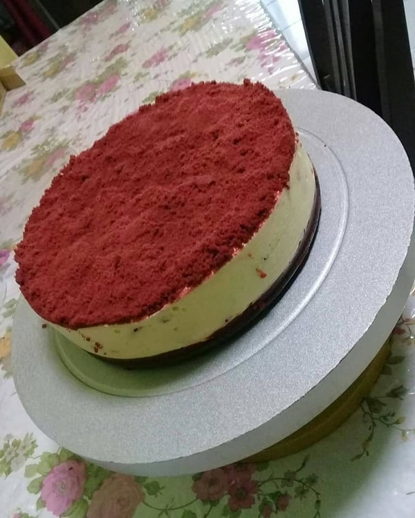 Image via Facebook Rohasliza Amat Resepi Red Velvet Oreo Cheesecake