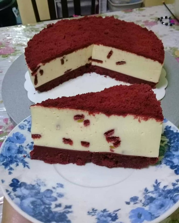 Image via Facebook Rohasliza Amat Resepi Red Velvet Cheesecake