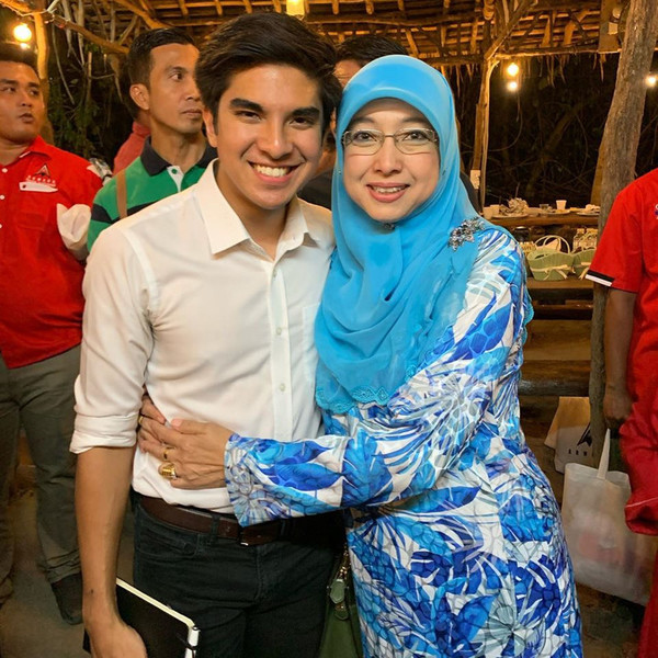 Syed Saddiq and his mum at the closed-door event on Friday night.