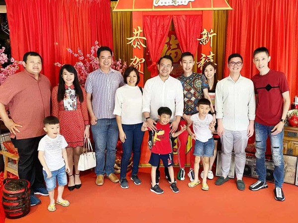 LCW also caught up with YB Teo Kok Seong and family.