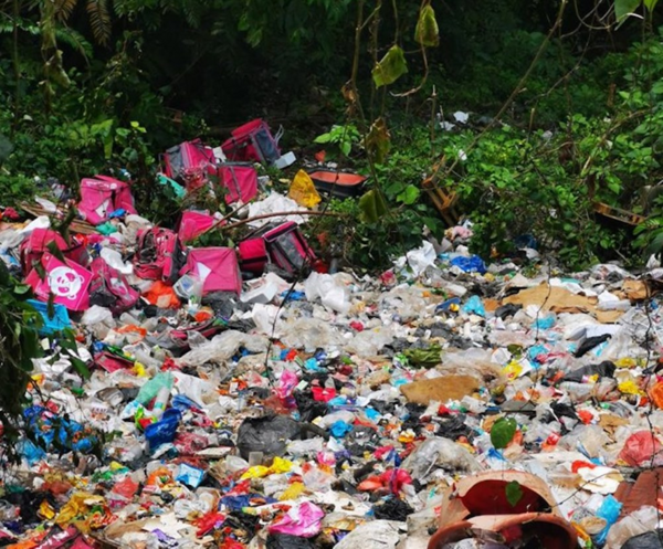 Facebook user Andy Hickson found an illegal dumpsite filled with food delivery trash in Gombak, Selangor last November.