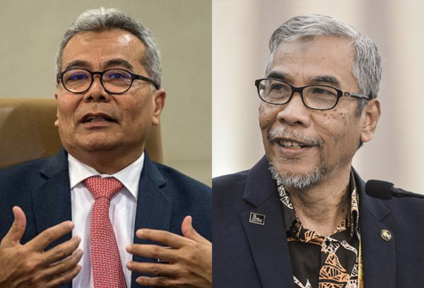 Left to right: Former Entrepreneur Development and Cooperatives Minister Datuk Seri Mohd Redzuan Md Yusof and his deputy minister, Datuk Dr Mohd Hatta Ramli.