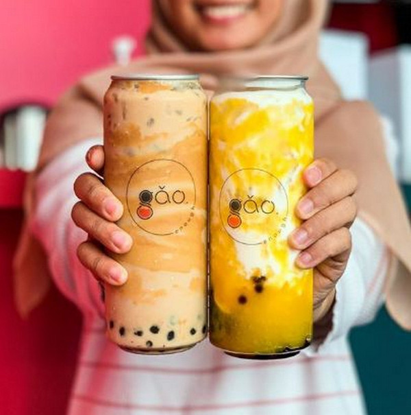 Earlier in July, Gao Enough Tea came out with 'Peanut Butter Milk Tea' (left) and 'Nangka Bang Milk' (right).