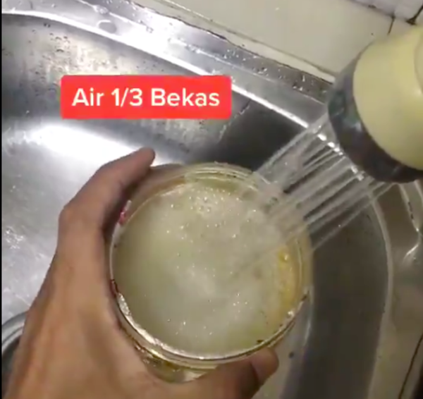 Tips Viral Mampu Hilangkan Kotoran Degil Dan Minyak Dalam Tupperware. Sangat Ajaib! Seismik Makan