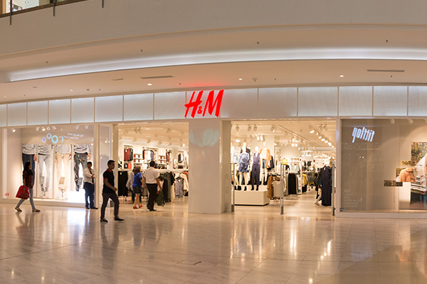 H&M Is Closing 250 Stores Worldwide Next Year
