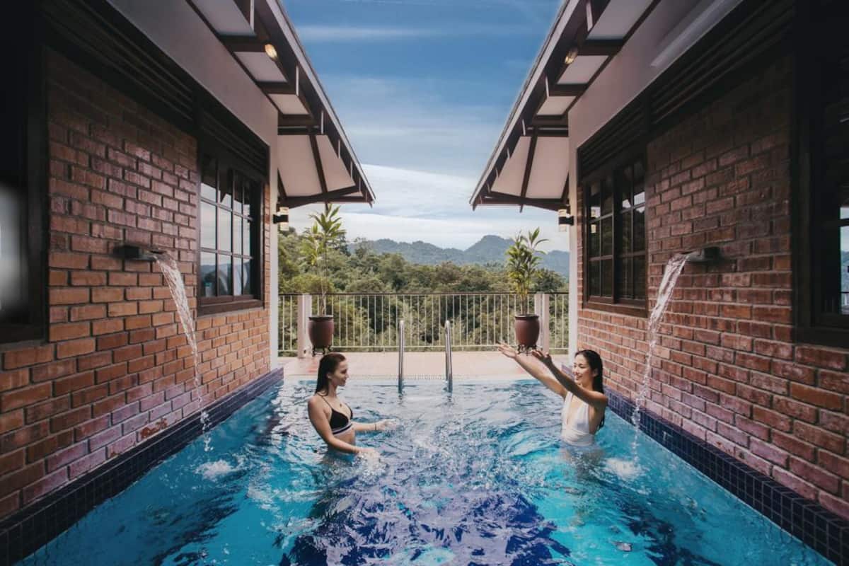 Chalet with private pool selangor