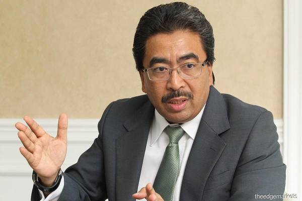 Datuk Seri Johari Abdul Ghani.