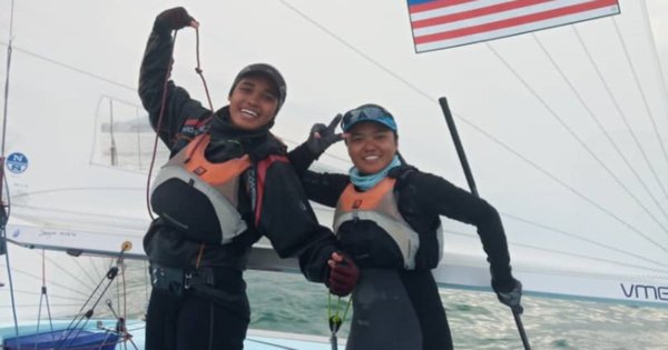 From left: Nuraisyah Jamil and Juni Noor Jamali, women's 470.