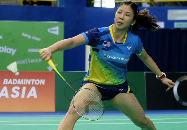 Soniia Cheah Su Ya, women's singles.