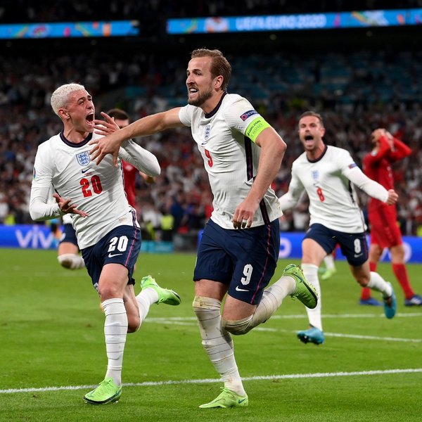 Harry Kane (middle) smashes in the rebound in extra time.