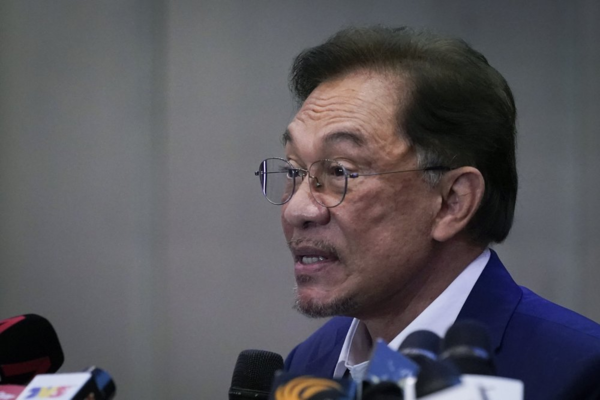 Opposition leader Datuk Seri Anwar Ibrahim now has 105 lawmakers backing him.