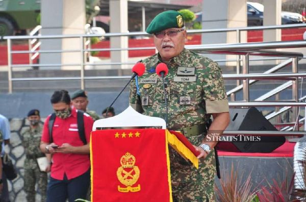 Army chief General Tan Sri Zamrose Mohd Zain.