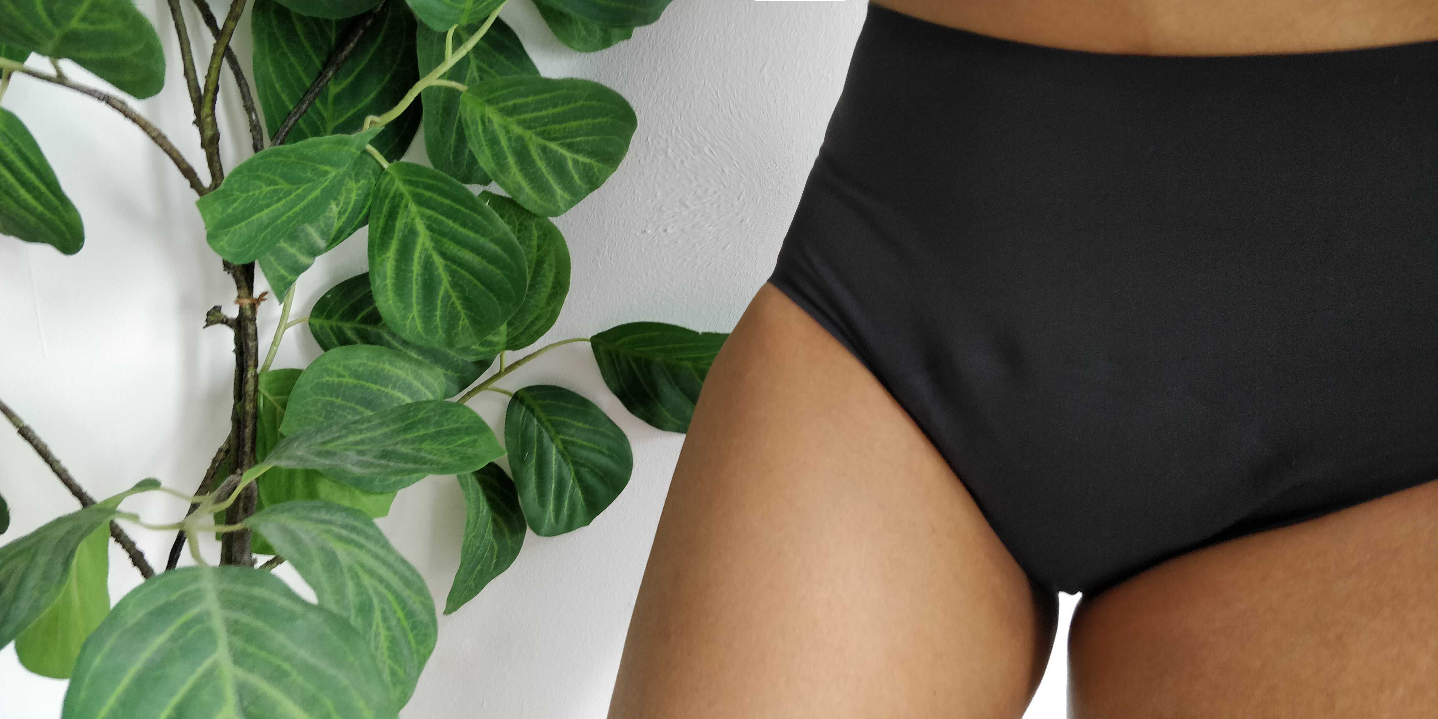 UNIQLO INDIA on X: Verified These next-generation absorbent sanitary shorts  are all you need for your intimate wear. It keeps you dry and absent from  any unwanted moisture. And the AIRism fabric