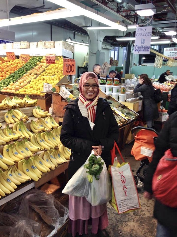 Kenangan di sebuah pasar di Kanada saat membeli persiapan menyiapkan mufin pisang.