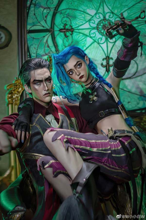 Amazing Arcane Jinx cosplayer blurs the line between anime and real life