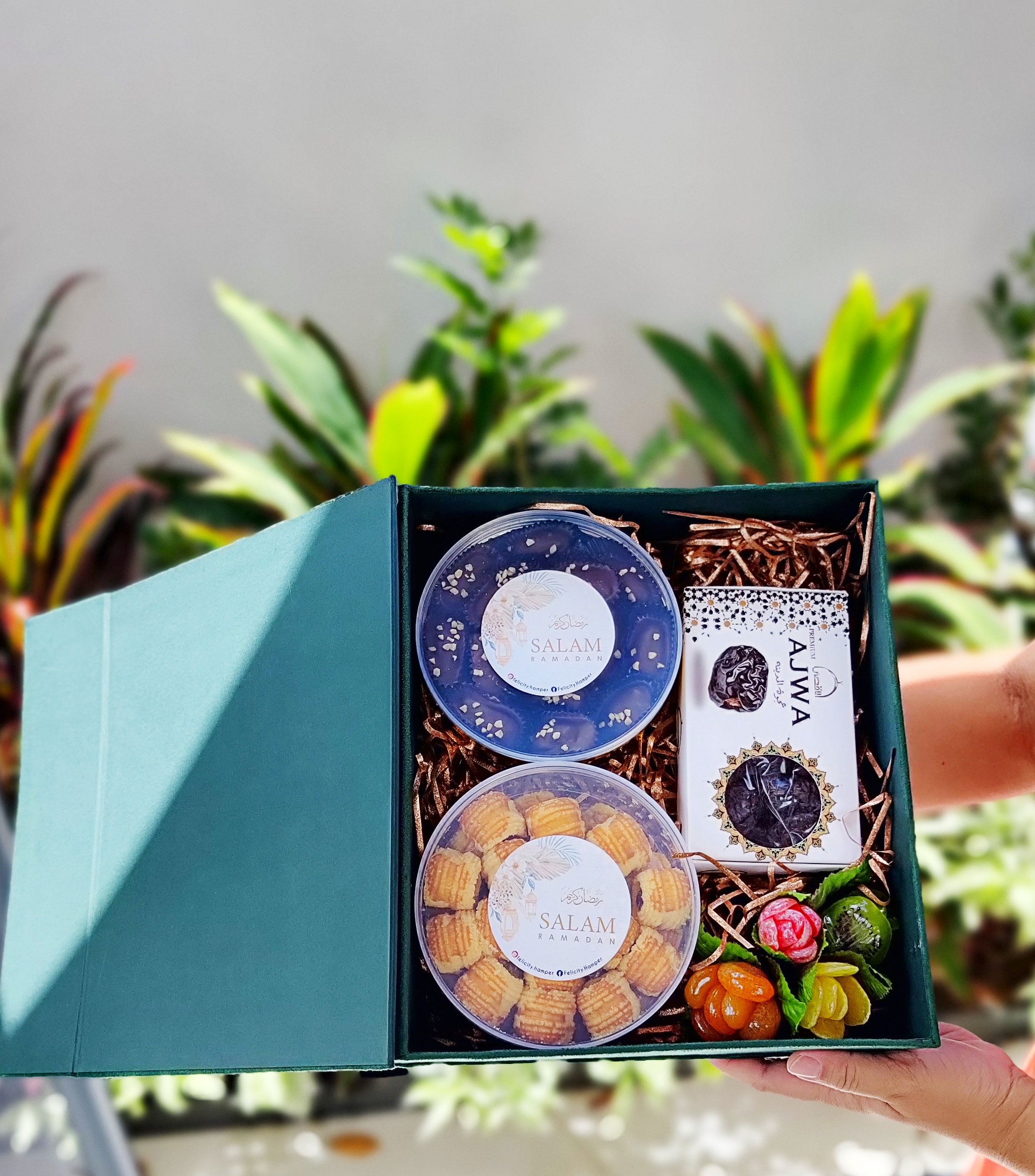 From Tiffin Carriers To Birdcages, These Unique Raya Hampers Will ...